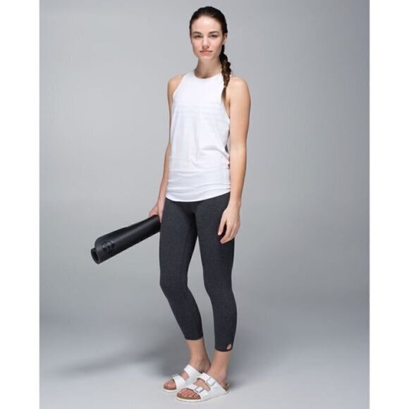 Lululemon Dhanurasana Crop II Leggings Dark Gray Ruched Back Cut Out Hem Sz 6 - Picture 4 of 15